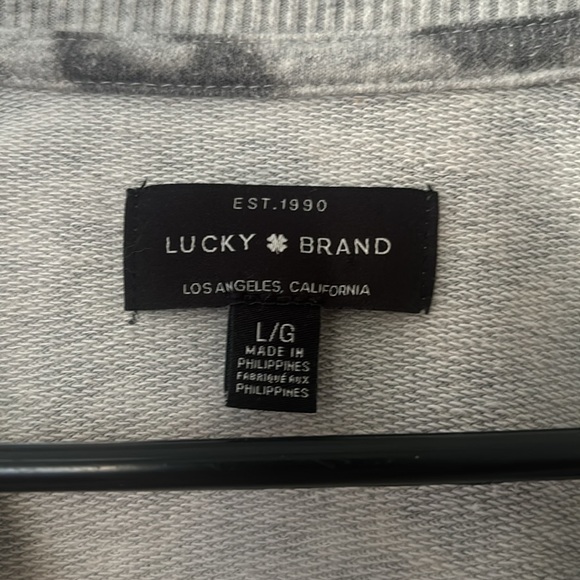 Lucky brand crew gray cheetah print sweater. - Picture 2 of 4